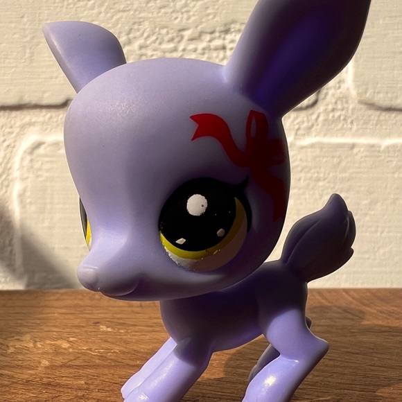 LPS Littlest Pet Shop Lilac Deer With Red Bow - Picture 1 of 5